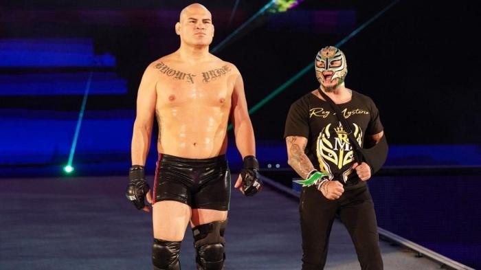 Rey Mysterio: 'Creo que Caín Velásquez regresará a WWE'