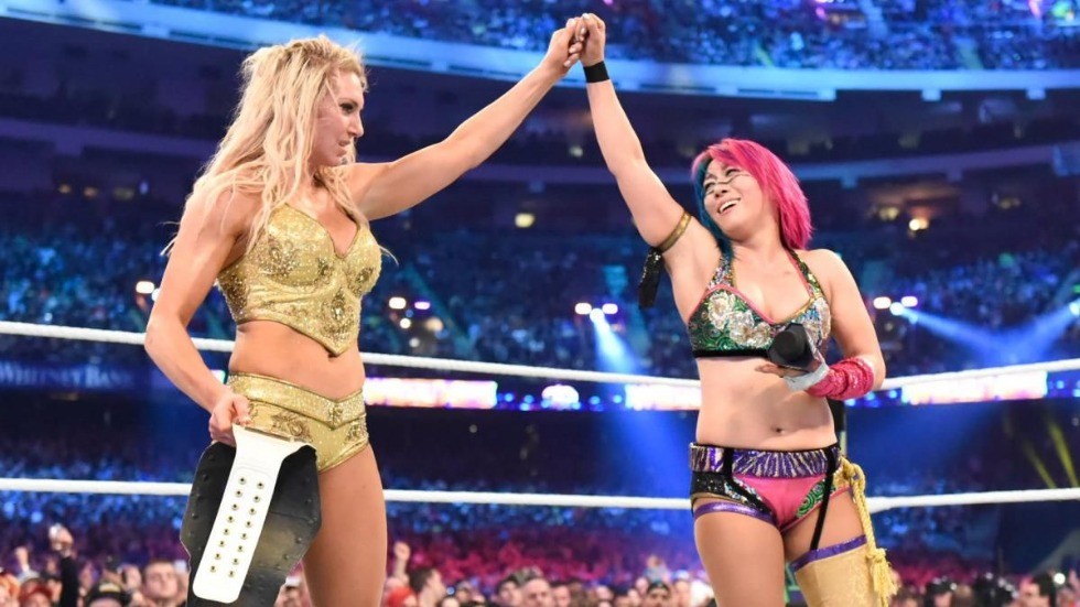 Charlotte Flair, sobre Asuka: "Ella me impulsó en mi carrera en WWE"