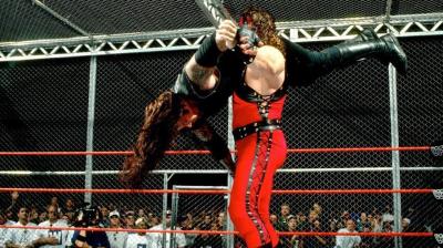 The Undertaker: 'Hell in a Cell se creó por y para el debut de Kane'