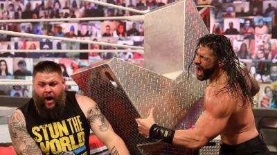 Roman Reigns retiene el Campeonato Universal de WWE en TLC 2020