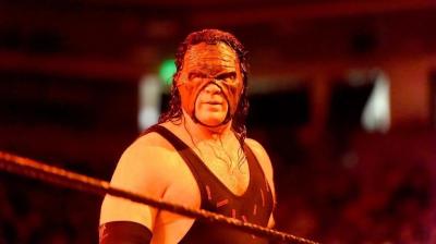 Kane explica su atuendo en la ceremonia de retiro de The Undertaker