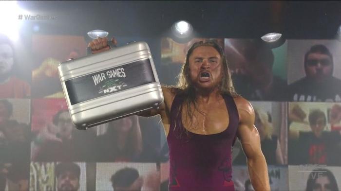 Pete Dunne consigue ventaja para el grupo de Pat McAfee en NXT TakeOver: WarGames