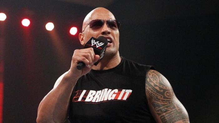 Jim Ross revela cuándo Vince McMahon supo que The Rock se marcharía a Hollywood