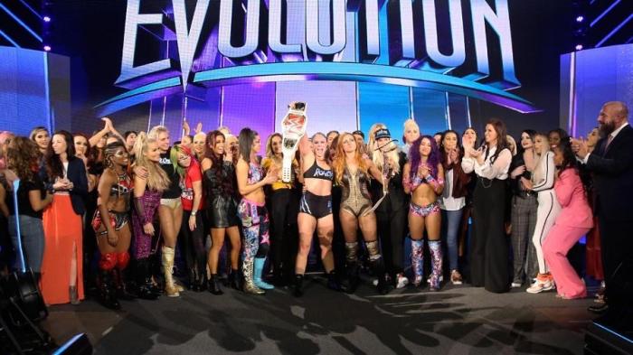 Bruce Prichard: 'La división de mujeres de WWE ha logrado grandes cambios en los últimos años'