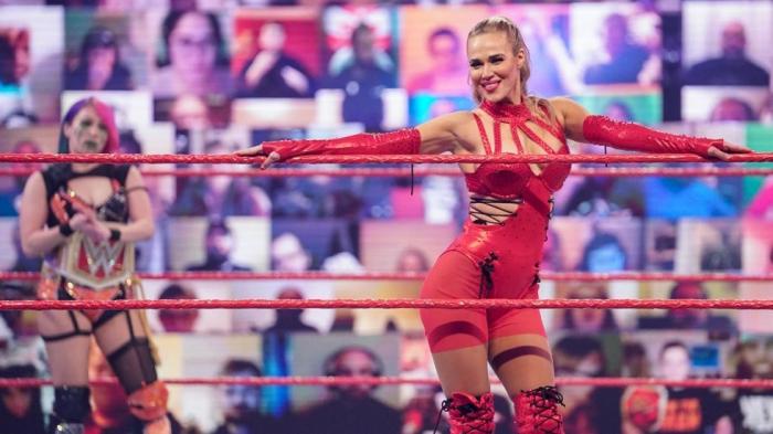 Lana, dolida por no luchar en WWE TLC 