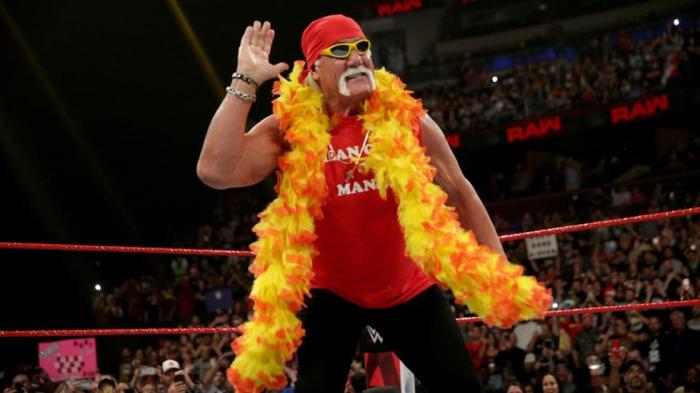 Hulk Hogan: 'Riddle podría ser la próxima gran estrella de WWE'