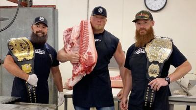 Brock Lesnar y The Bearded Butchers